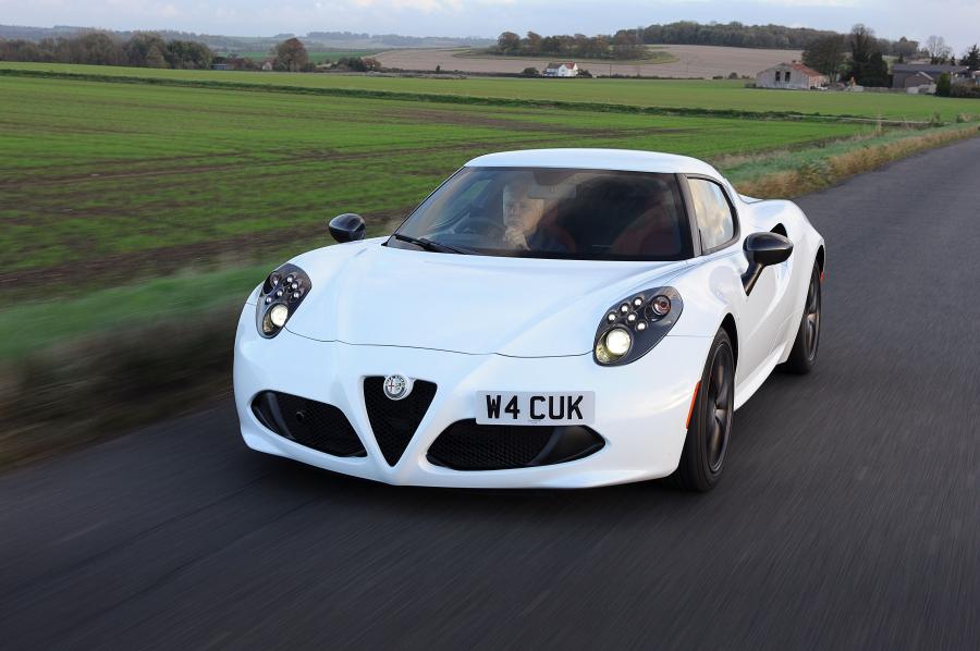  Alfa Romeo 4C 2015 года  (UK) (фото 5 из 45)